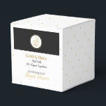 Eigene Bath-und Körperpackung | Gold und Schwarz Geschenkschachtel<br><div class="desc">Für Ihre handgefertigten und hausgemachten Zucker-Peeling, Lotionen, Cremes, Karosseriebutterer und Seifen, passen Sie diese Box an Ihr Rezept an. Vollständig anpassbar, sodass es für jeden Duft oder Geschmack verwendet werden kann - und nicht nur für Bade- und Körpergeschenke. Wir haben diese Schwarz-Weiß-Geschenkboxen kreiert, sodass sie für hübsch viel personalisiert sein...</div>