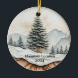 Eigene Wasserfarbe Rustikaler Berg Keramik Ornament<br><div class="desc">Niedliche personalisierbare Western Berg Reise-Souvenir. Wunderbare Geschenke und kleine Geschenke. Anpassung: Change Caption und Jahr,  um es einzigartig zu machen.</div>