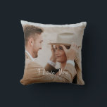Eigenes benutzerdefiniertes Foto hinzufügen Kissen<br><div class="desc">Design bietet persönliches Foto mit dem Kalligraphieskript "I Liebe You". Anpassen Sie Foto und Nachricht Ihrer Wahl einfach. Perfekte Geschenkidee und Sake für die Neuvermählten,  Jubiläumspaar,  besten Freund und mehr.</div>