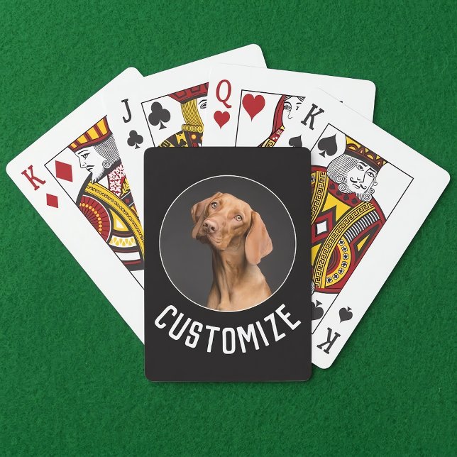 Eigenes Foto / Bild und Text Spielkarten (Custom text and photo playing cards on a green poker table. Great card player gift.)