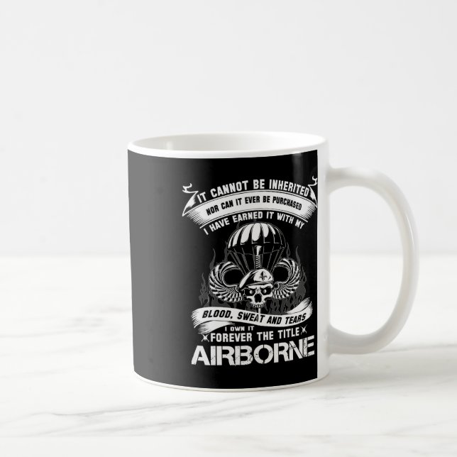 Eigenes für immer Der Titel Im Flugzeug Army Range Kaffeetasse (Rechts)