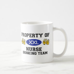 Eigentum des Krankenschwester-trinkenden Teams Kaffeetasse