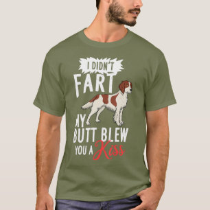 Eigentümer der Welpen der irischen Rotkehlchen und T-Shirt