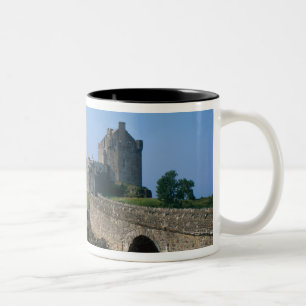 Eilean Donan Castle, Highlands, Schottland 2 Zweifarbige Tasse