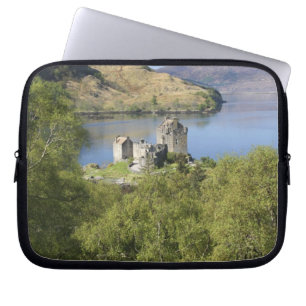 Eilean Donan Castle, Schottland. Das berühmte Eile Laptopschutzhülle