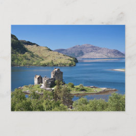 Eilean Donan Castle unter einem blauen Himmel Post Postkarte