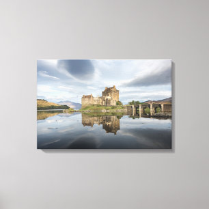 Eilean Donan Schloss mit Reflexion in Schottland Leinwanddruck