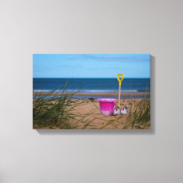 Eimer und Spade am Dornoch Beach Leinwanddruck (Vorderseite)