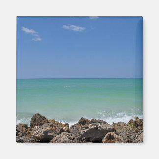 Ein Abschlag auf den Felsen Magnet