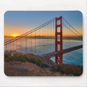 Ein absolut atemberaubender Sonnenaufgang Mousepad
