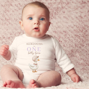 Ein Albernes Gänse-Niedliches Mädchen 1. Geburtsta Baby Strampler
