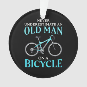 Ein alter Mann auf dem Fahrrad Ornament