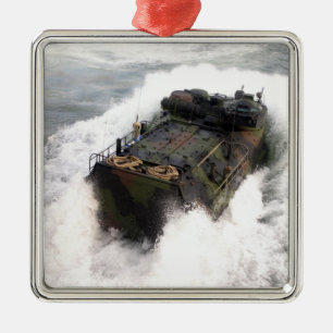 Ein amphibisches Angriffsfahrzeug 2 Ornament Aus Metall