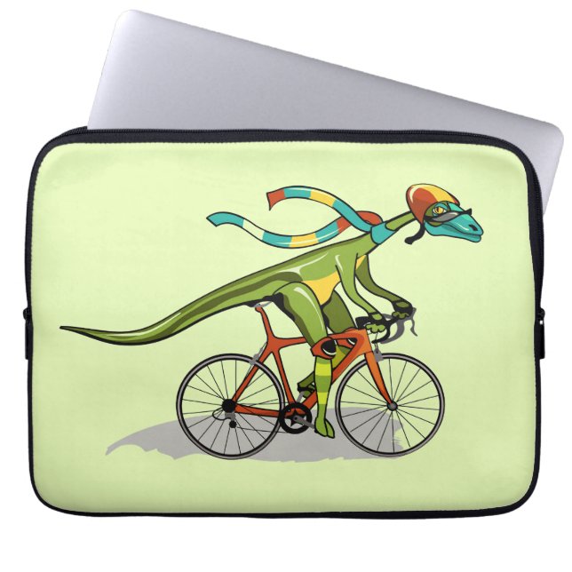 Ein Anabisetia Dinosaurier, der mit dem Fahrrad fä Laptopschutzhülle (Vorderseite)