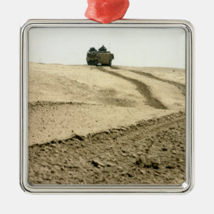 Ein Angriff mit Amphibienfahrzeugsfahrzeug Silbernes Ornament