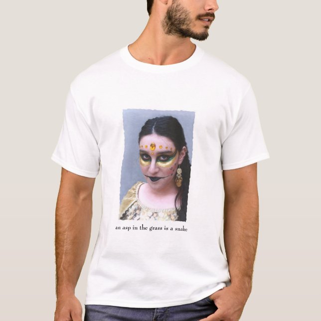 Ein Asp im Gras T-Shirt (Vorderseite)