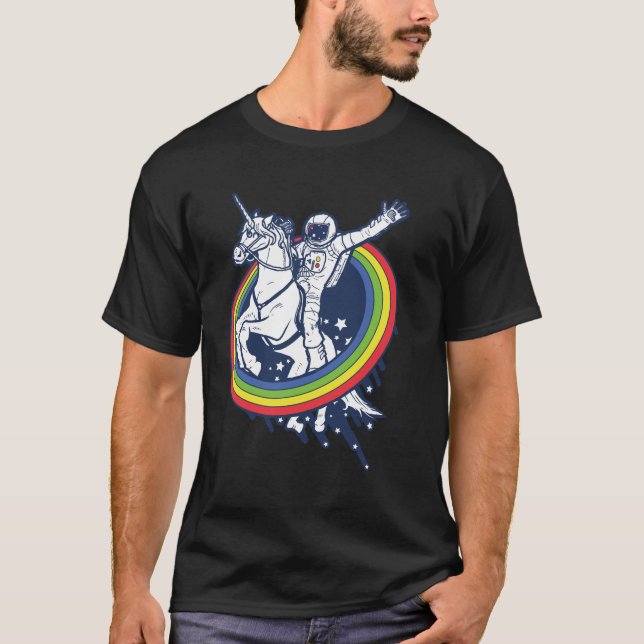 Ein Astronaut, der ein uncorn durch einen T-Shirt (Vorderseite)