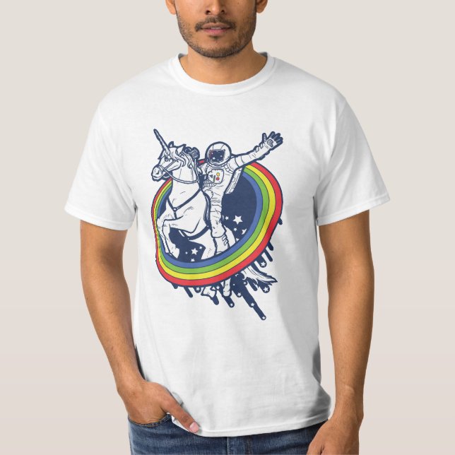 Ein Astronaut, der ein uncorn durch einen T-Shirt (Vorderseite)