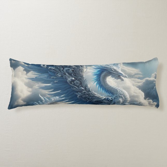 Ein Atemberaubender Drache umgeben von Wolken Seitenschläferkissen (Vorderseite)