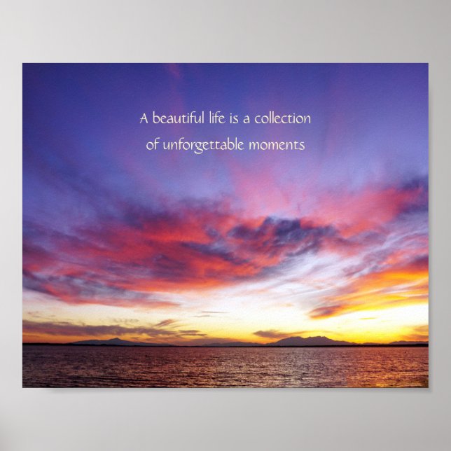 Ein atemberaubender Sonnenuntergang über dem Meer Poster (Vorne)