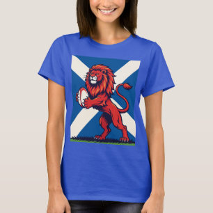Ein aufsteigender Löwe hält einen Rugbyball T-Shirt