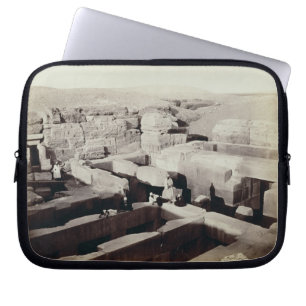 Ein ausgegrabener Tempel am Fuß der Sphinxes, 4. Laptopschutzhülle