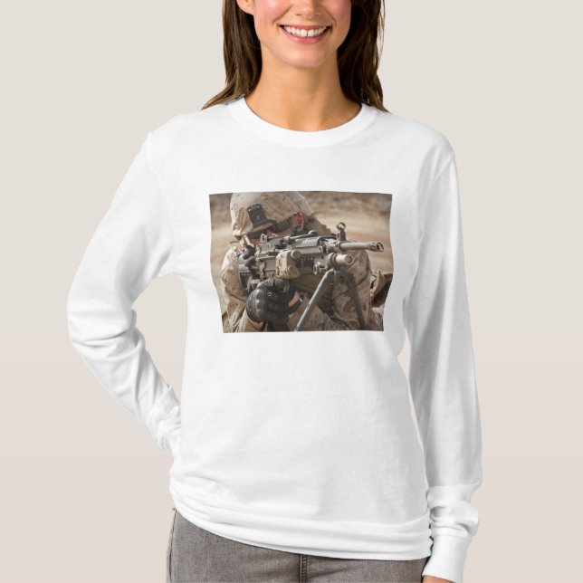 Ein automatischer Waffengunner liefert securi T-Shirt (Vorderseite)