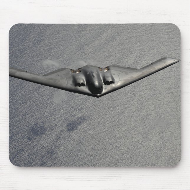 Ein B-2 Spirit fliegt über den Pazifik Mousepad (Vorne)
