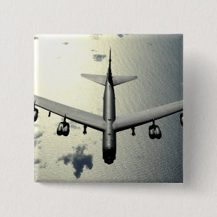 Ein B-52 Stratofortress im Flug 2 Button