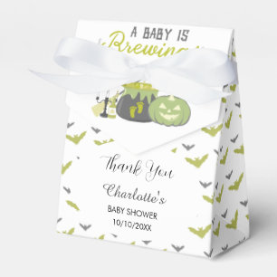 Ein Baby braut Halloween-Hexendusche Geschenkschachtel