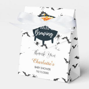 Ein Baby braut Halloween-Hexendusche Geschenkschachtel