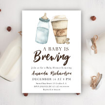 Ein Baby brütet eine Flasche Kaffee Babydusche