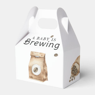 Ein Baby brütet eine Kaffee-Cup-Babydusche Geschenkschachtel