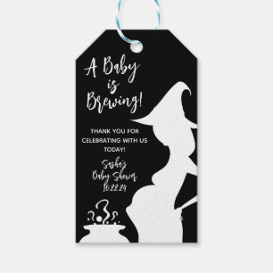 Ein Baby brütet! Halloween-Kinderdusche Geschenkanhänger