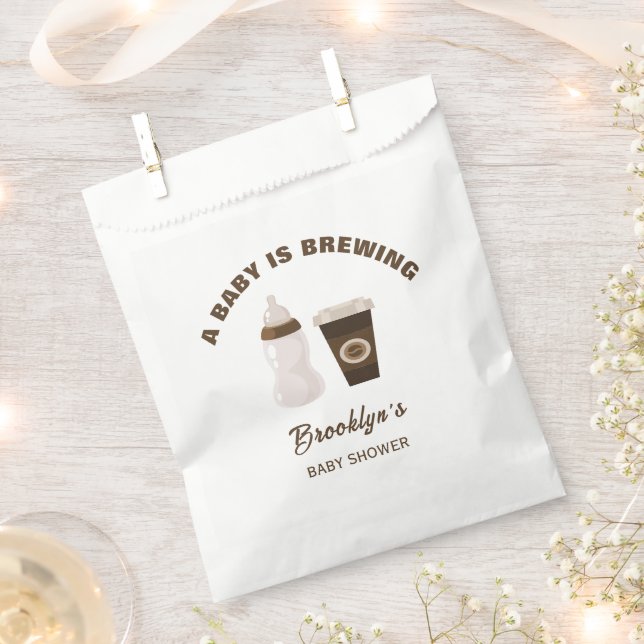 Ein Baby brütet Kaffee Babydusche braun weiß Geschenktütchen (Ausgeschnitten)