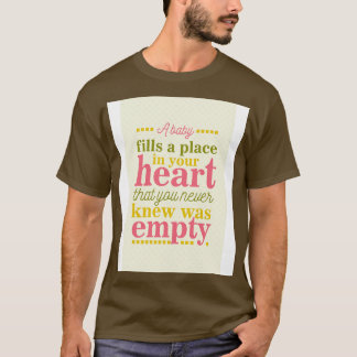 Ein Baby filmt Ihr Herz T-Shirt