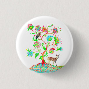 Ein Baum des Lebens, ein Vogel und eine Fauna Button