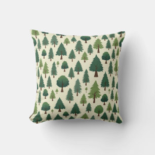 ein bequemes Kissen mit einem Waldbaum darauf