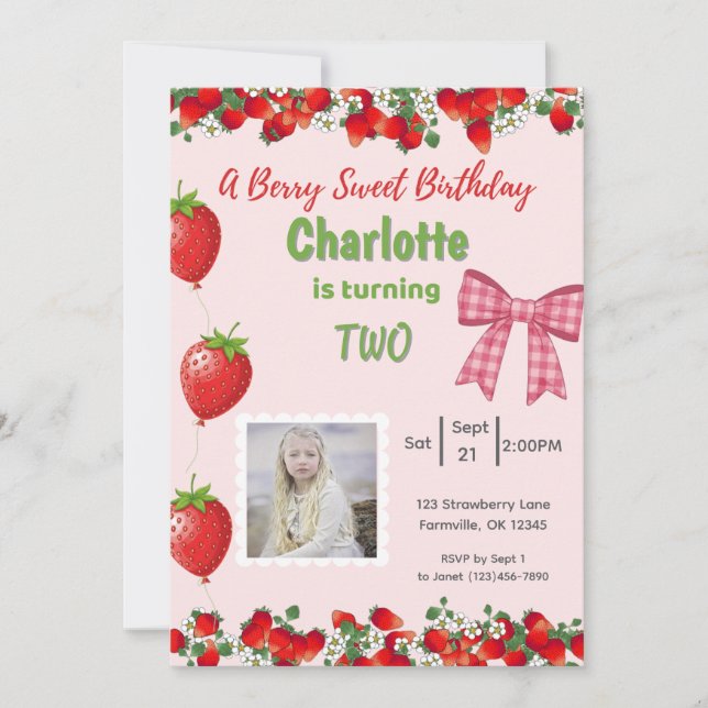 Ein Berry Sweet Birthday - Erdbeere Rosa Foto Einladung (Vorderseite)