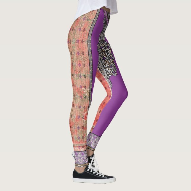 ein Bild eines Schals mit einem Design darauf Leggings (Rechts)