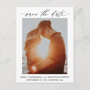 Ein Bild Save the Date Postkarte in Schwarz