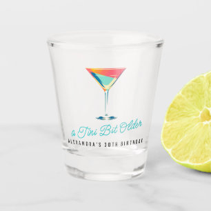 Ein bisschen älterer Martini-Themen-Retro-30. Gebu Schnapsglas