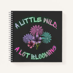 Ein bisschen wild, viel blühende florale Ästhetik Notizbuch