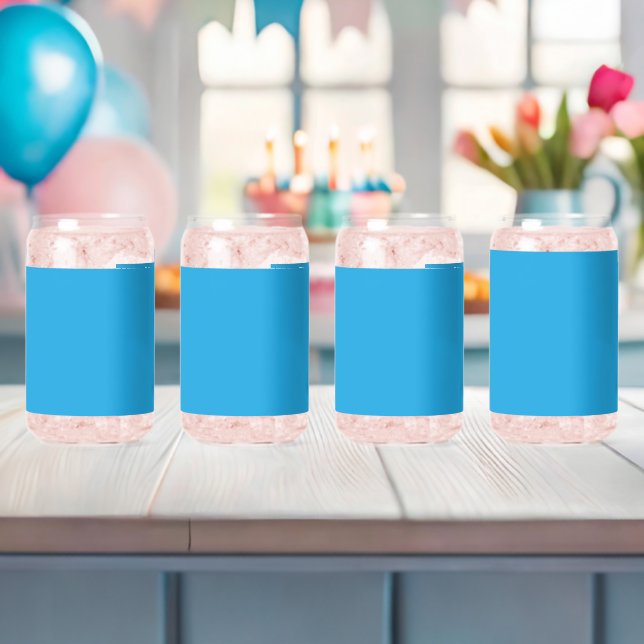 ein blauer Hintergrund mit einer schwarz-weißen Ka Dosenglas (Insitu (Baby Party))