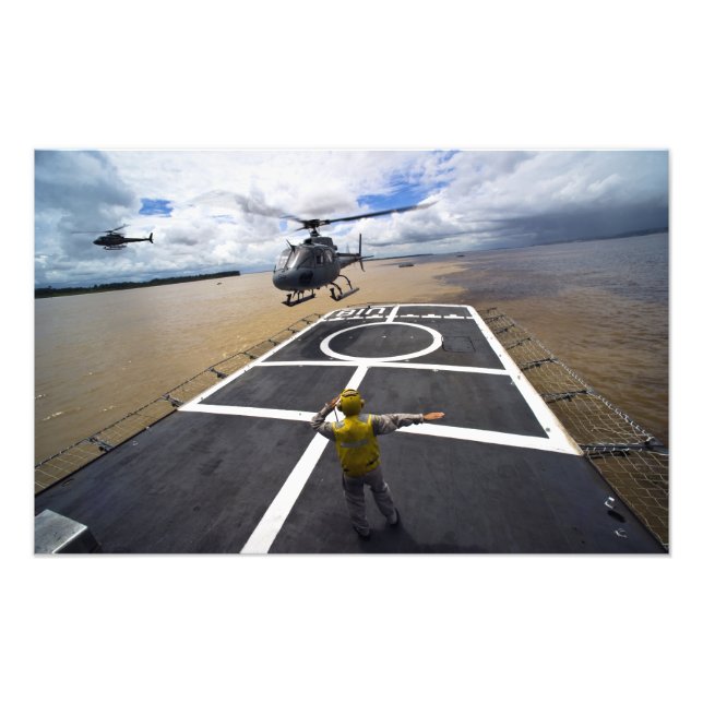 Ein brasilianischer Eurocopter bereitet sich auf d Fotodruck (Vorne)