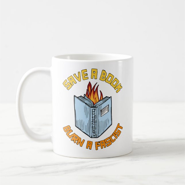 Ein Buch Burn a Faschist gerettet Kaffeetasse (Links)