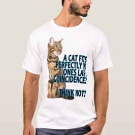 EIN CAT PASST TADELLOS IN EINE EINHÜLLEN. .PNG T-Shirt