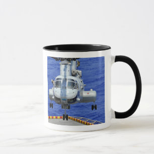 Ein CH-46E Seeritterhubschrauber Tasse
