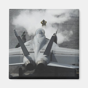 Ein Cockpit signalisiert eine F/A-18F Magnet