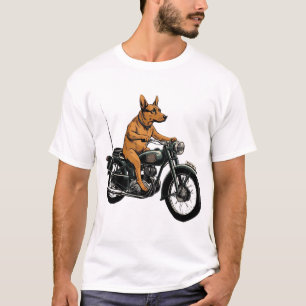 Ein cooler Hund auf einem Motorrad T-Shirt